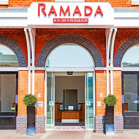 Ramada By Wyndham Belfast Hotel Exterior foto