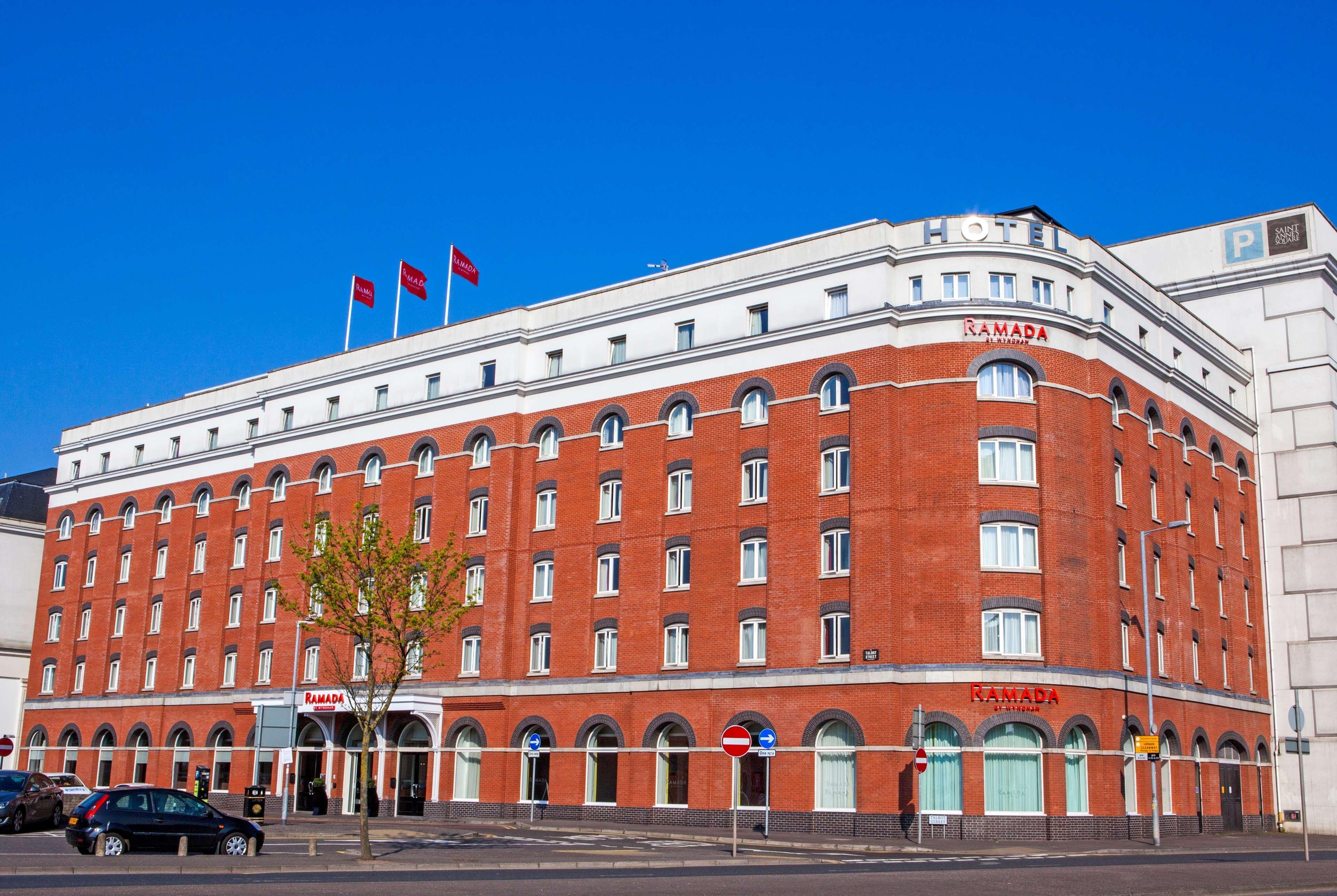 Ramada By Wyndham Belfast Hotel Exterior foto